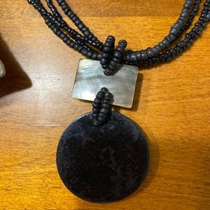 🙌Black bead multi strand necklace 🙌